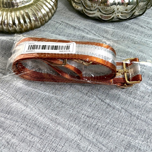 EXTENDABLE SHOULDER/ CROSSBODY STRAP - Picture 7 of 7